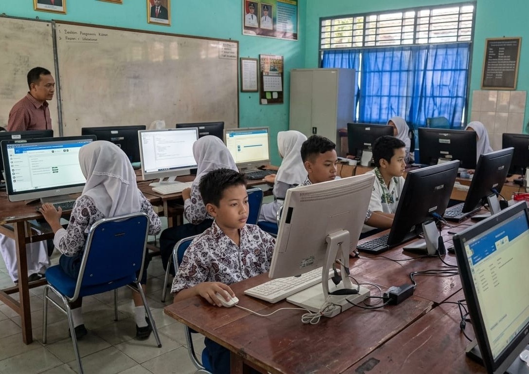 Lab Komputer SMP YAPEKSI